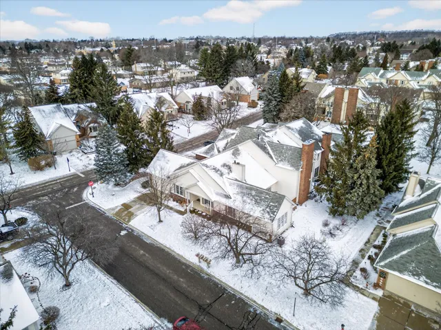 $499,900 | 39828 Village Run Drive, Northville, MI 48168