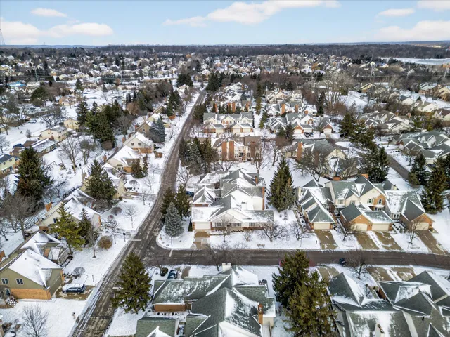 $499,900 | 39828 Village Run Drive, Northville, MI 48168