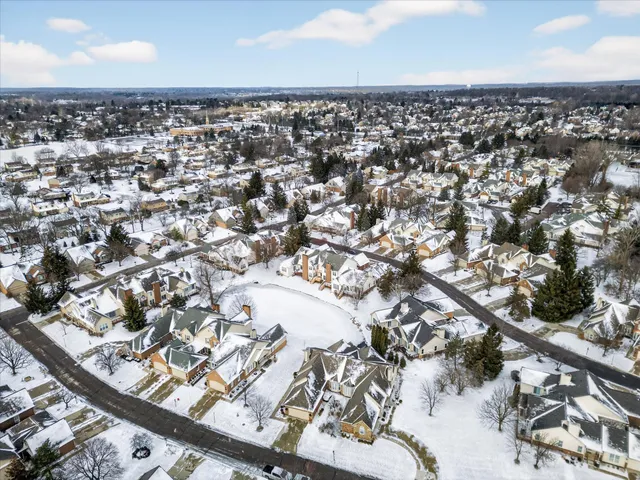 $499,900 | 39828 Village Run Drive, Northville, MI 48168