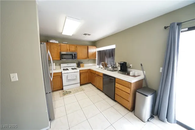 $2,000 | 156 Wynntry Drive, Henderson, NV 89074