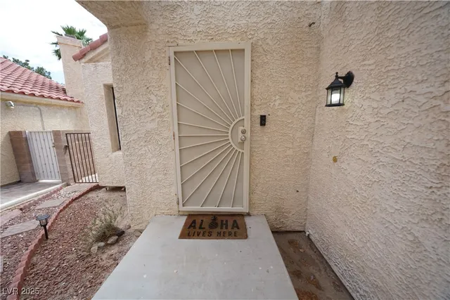 $2,000 | 156 Wynntry Drive, Henderson, NV 89074