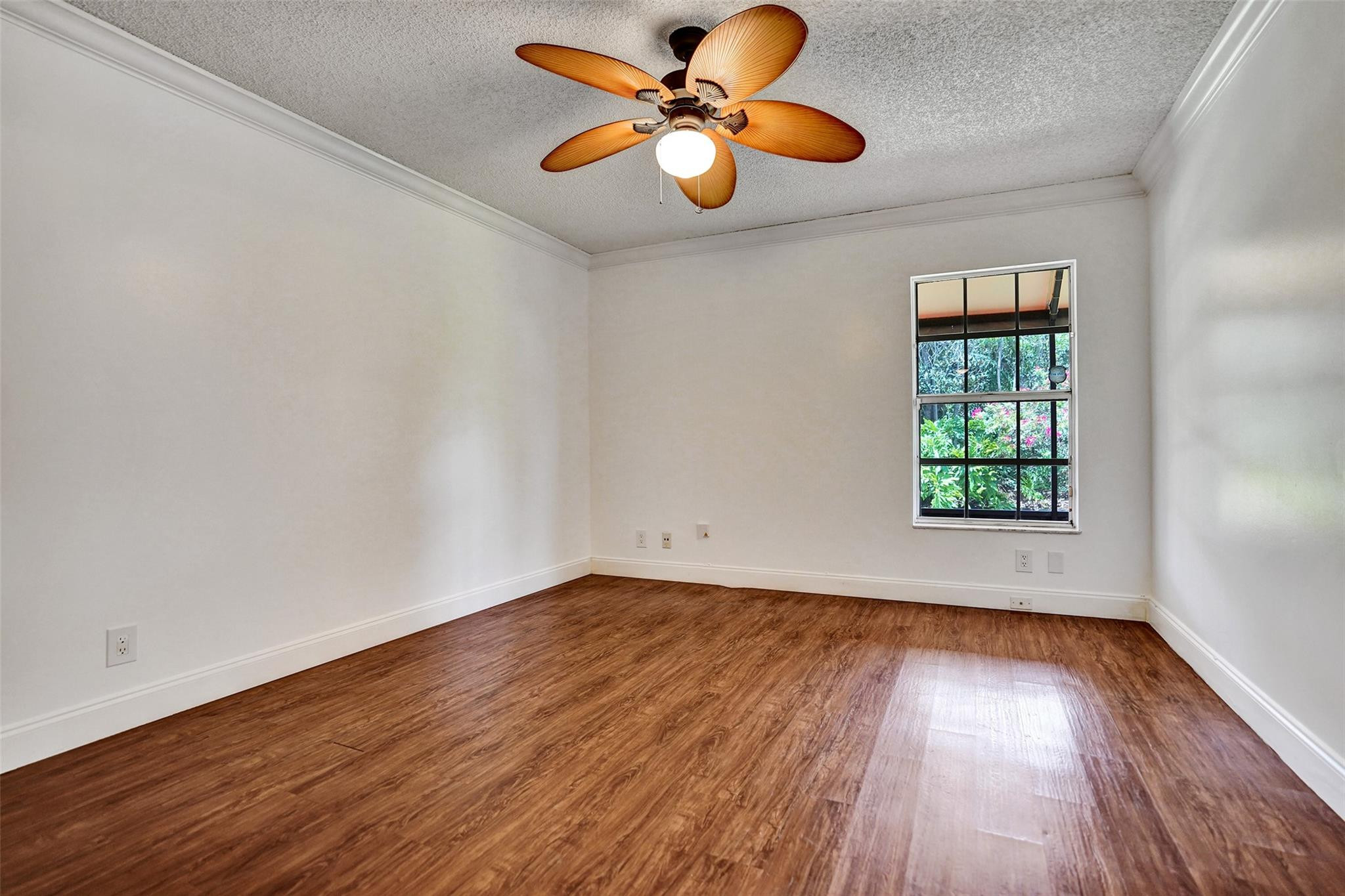 9215 Flynn Circle, Unit 6 Boca Raton, FL 33496 - Photo 15 of 34 Primary bedroom