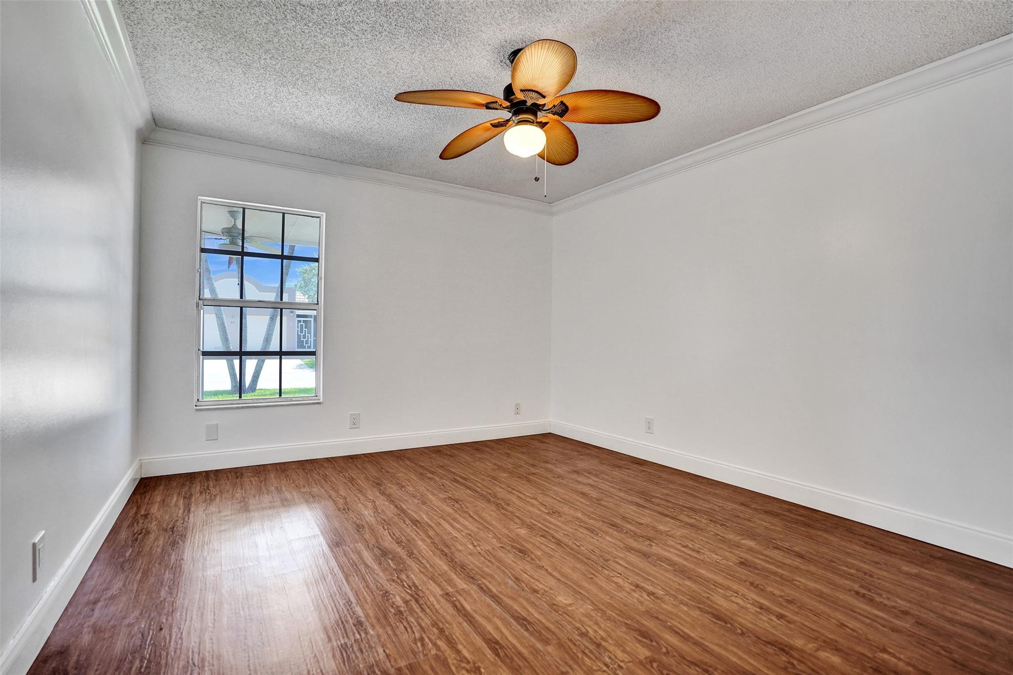 9215 Flynn Circle, Unit 6 Boca Raton, FL 33496 - Photo 21 of 34 Guest bedroom