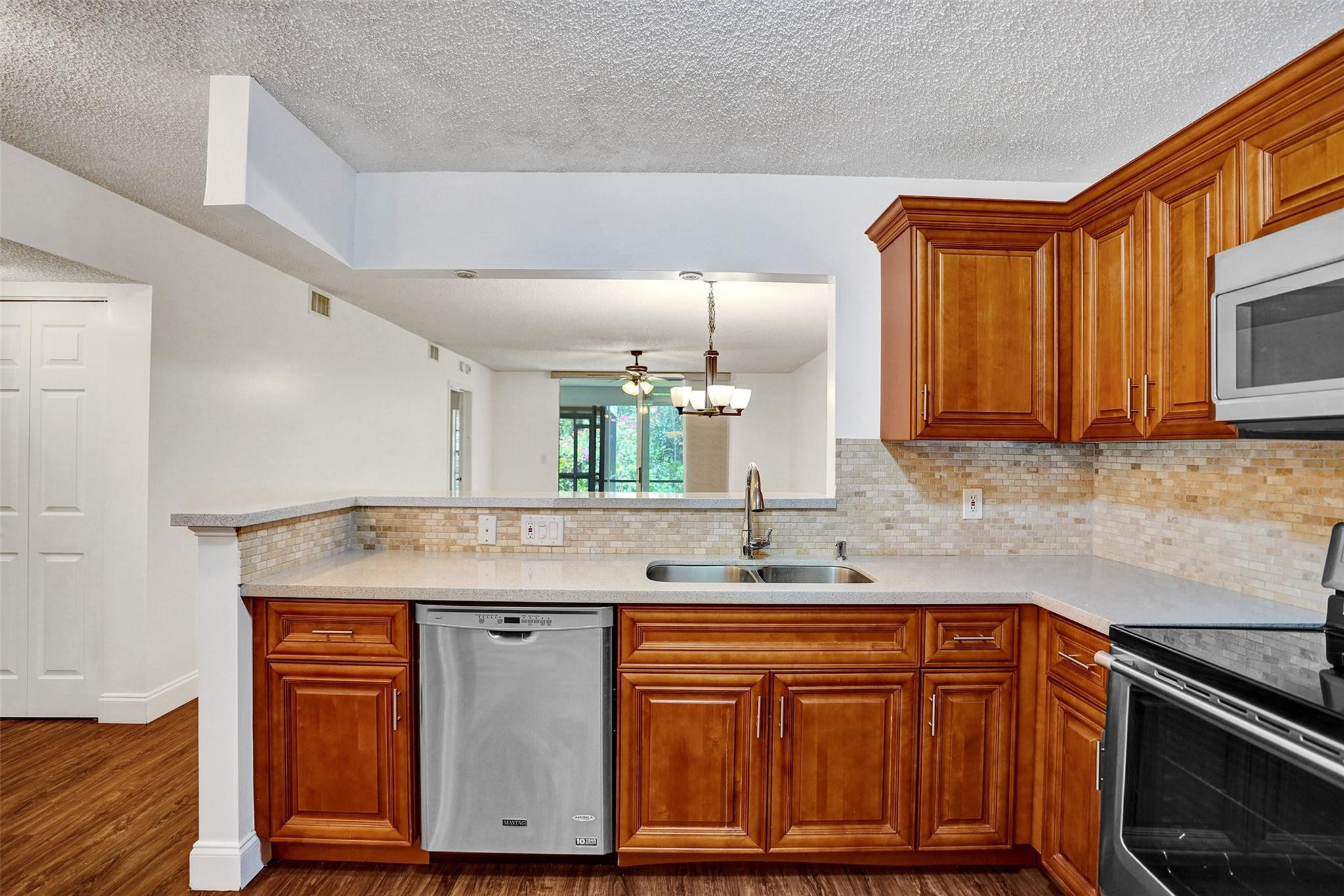 9215 Flynn Circle, Unit 6 Boca Raton, FL 33496 - Photo 4 of 34 Photo 4