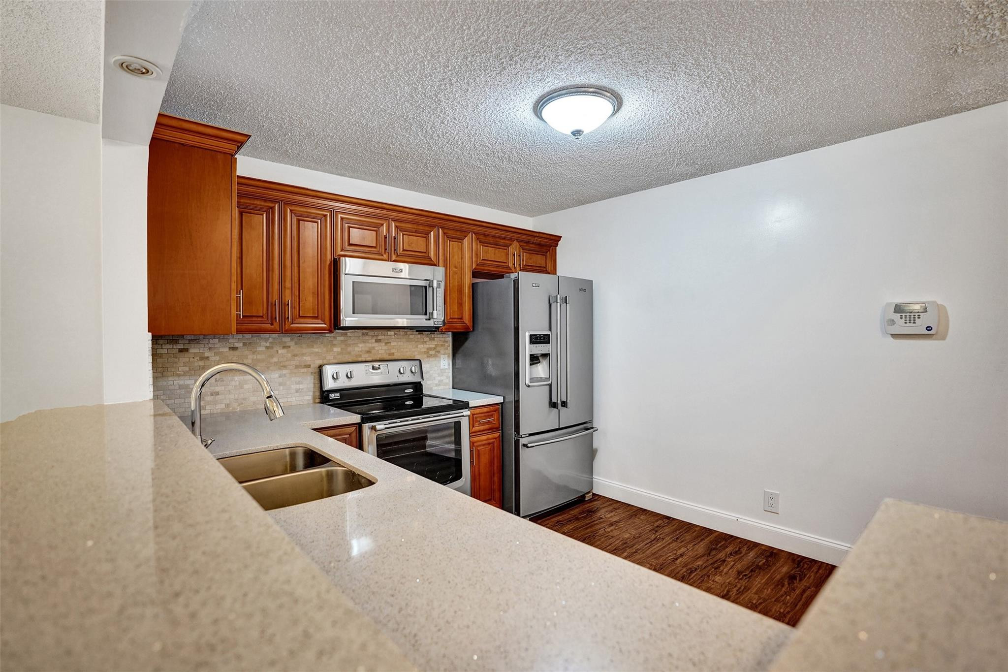 9215 Flynn Circle, Unit 6 Boca Raton, FL 33496 - Photo 7 of 34 Photo 7