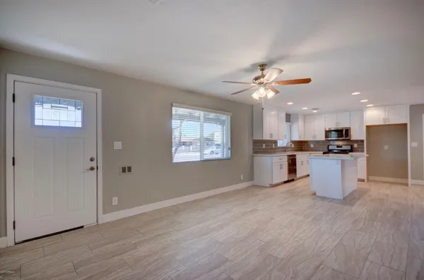 $2,900 | 1424 West 6th Place, Mesa, AZ 85201