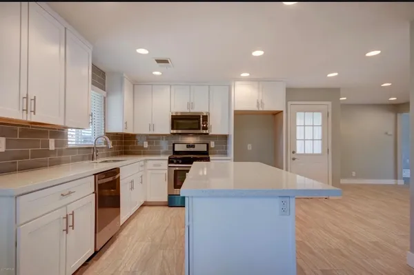 $2,900 | 1424 West 6th Place, Mesa, AZ 85201