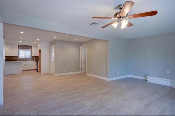 $2,900 | 1424 West 6th Place, Mesa, AZ 85201