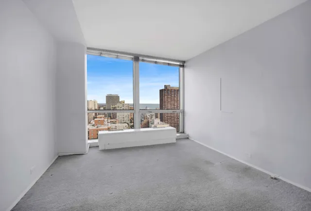 $369,000 | 340 West Diversey Parkway, Unit 2718, Chicago, IL 60657