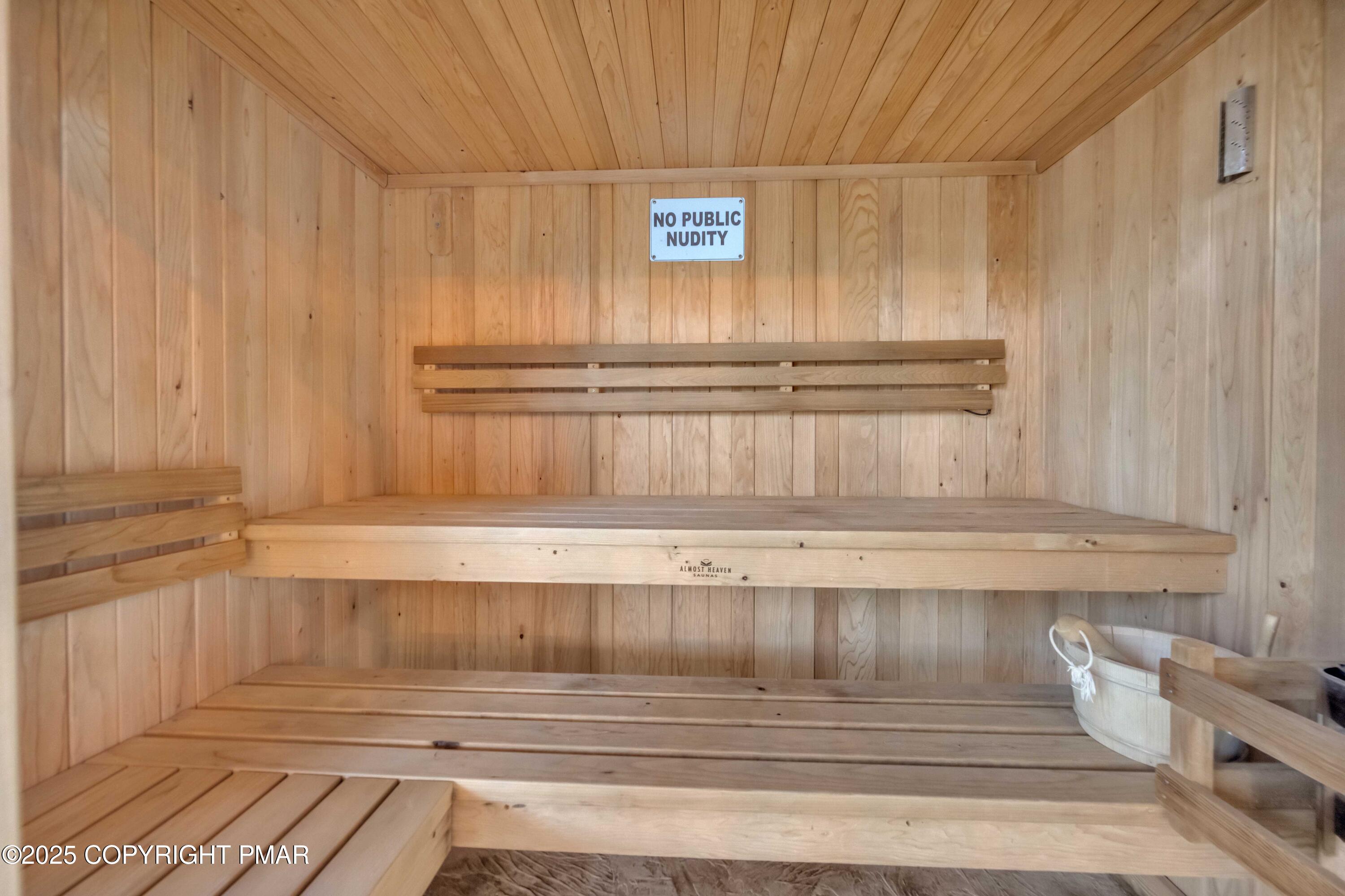 296 Overlook Way Tannersville, PA 18372 - Photo 31 of 44 a view of entryway