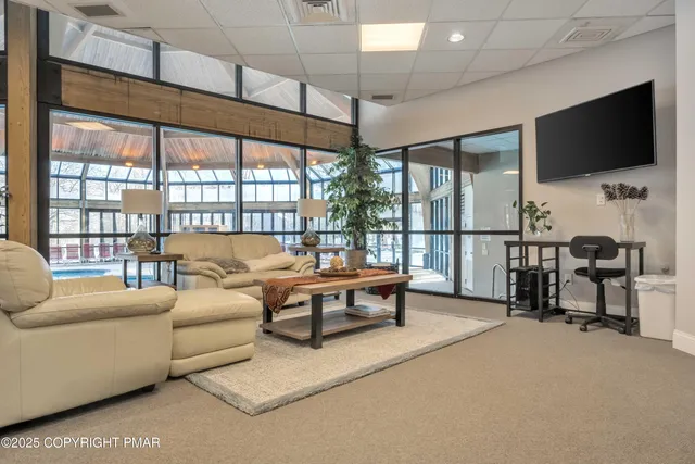 $339,000 | 296 Overlook Way, Tannersville, PA 18372