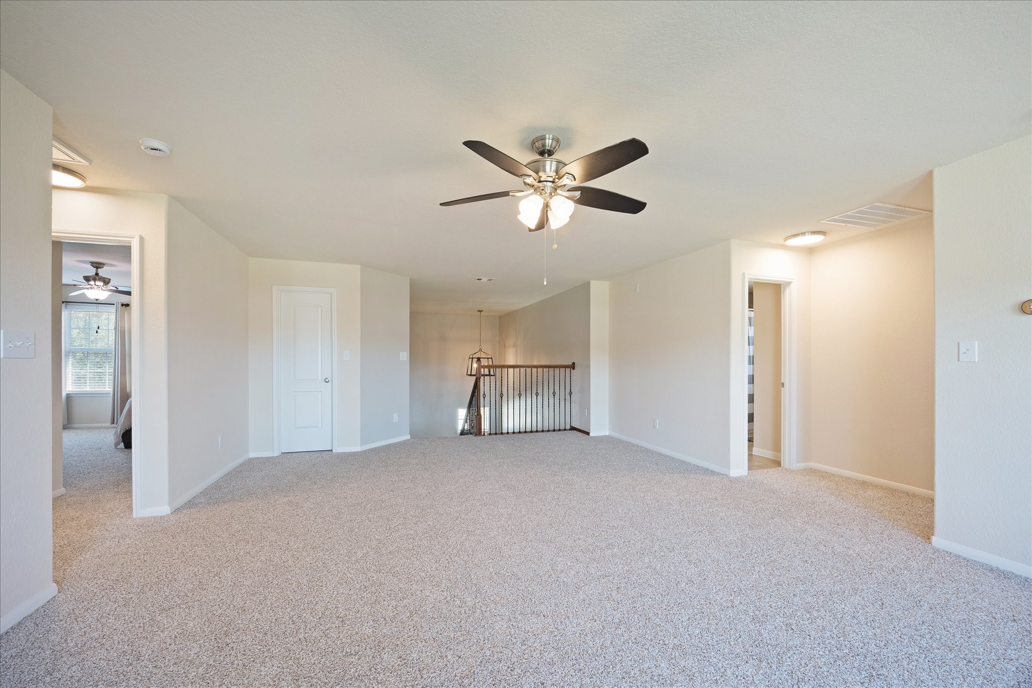 5922 Watford Bend Rosenberg, TX 77471 - Photo 34 of 34 a view of an empty room with a ceiling fan