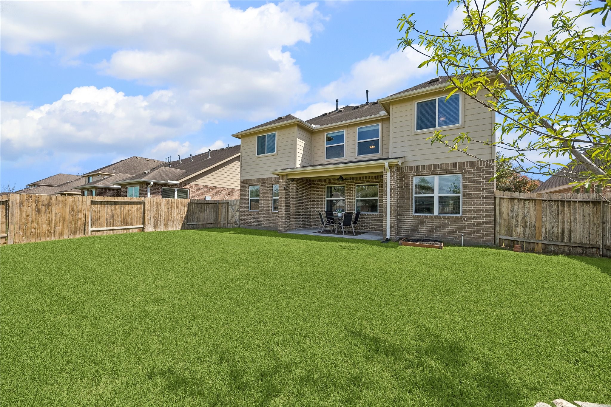 5922 Watford Bend Rosenberg, TX 77471 - Photo 28 of 34 a view of a house with backyard and garden