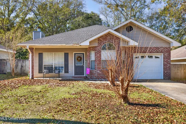 $229,000 | 9823 Ala Moana Street, Diamondhead, MS 39525