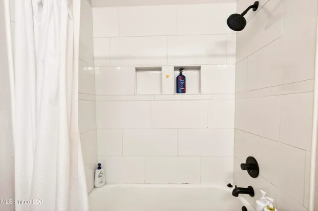 $229,000 | 9823 Ala Moana Street, Diamondhead, MS 39525