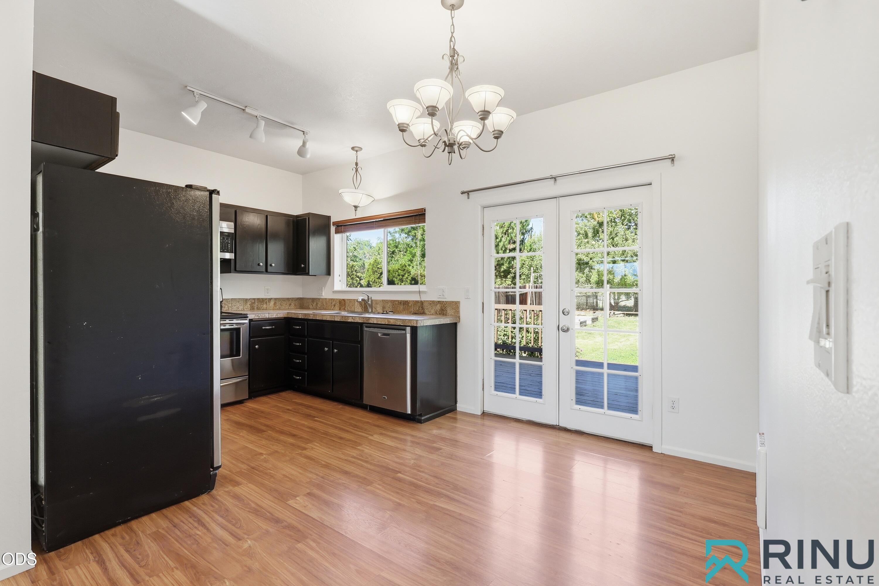 1810 Southwest 27th Street Redmond, OR 97756 - Photo 10 of 53