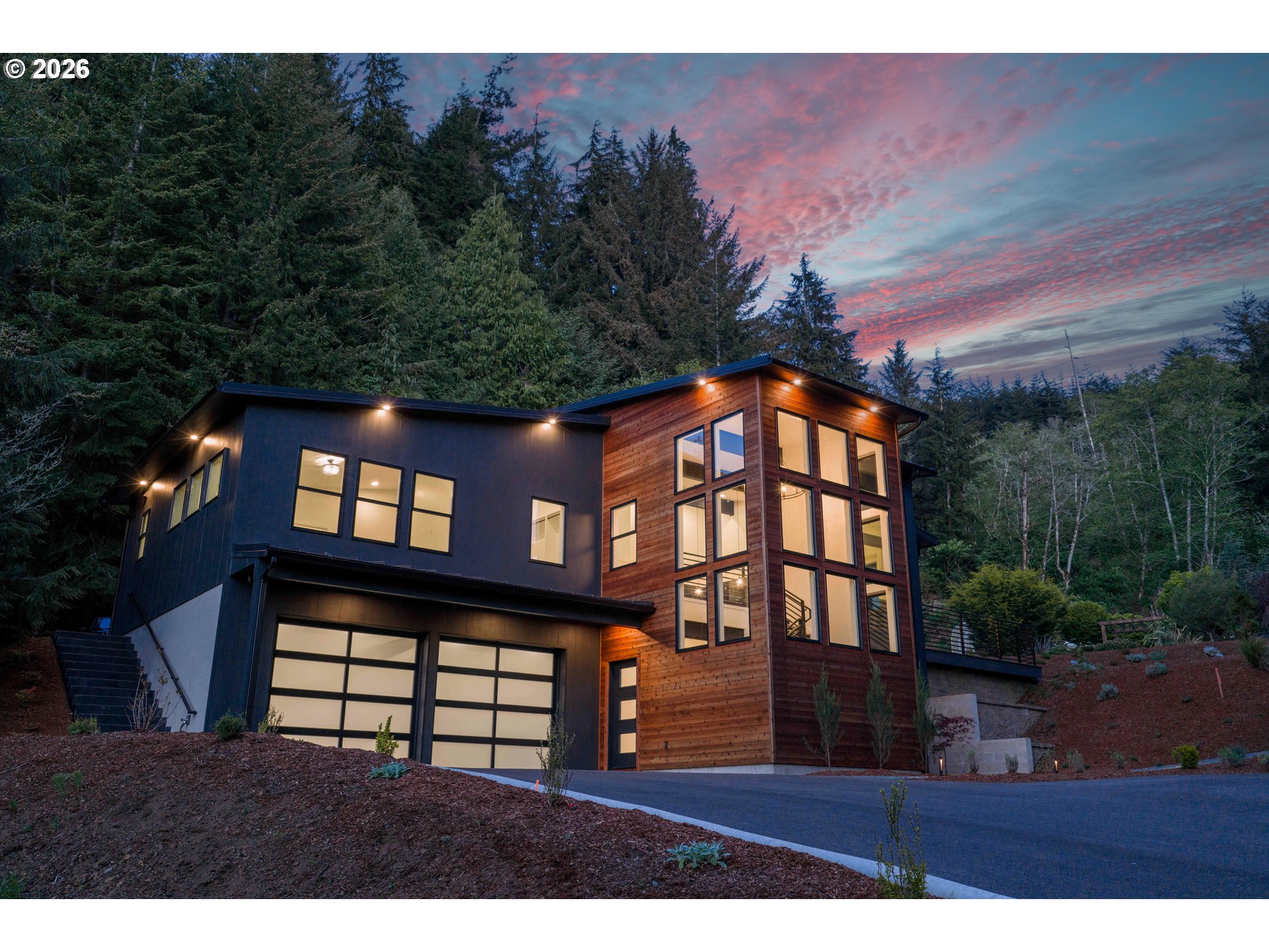 1192 Shon-Sta Way Coos Bay, OR 97420 - Photo 1 of 48