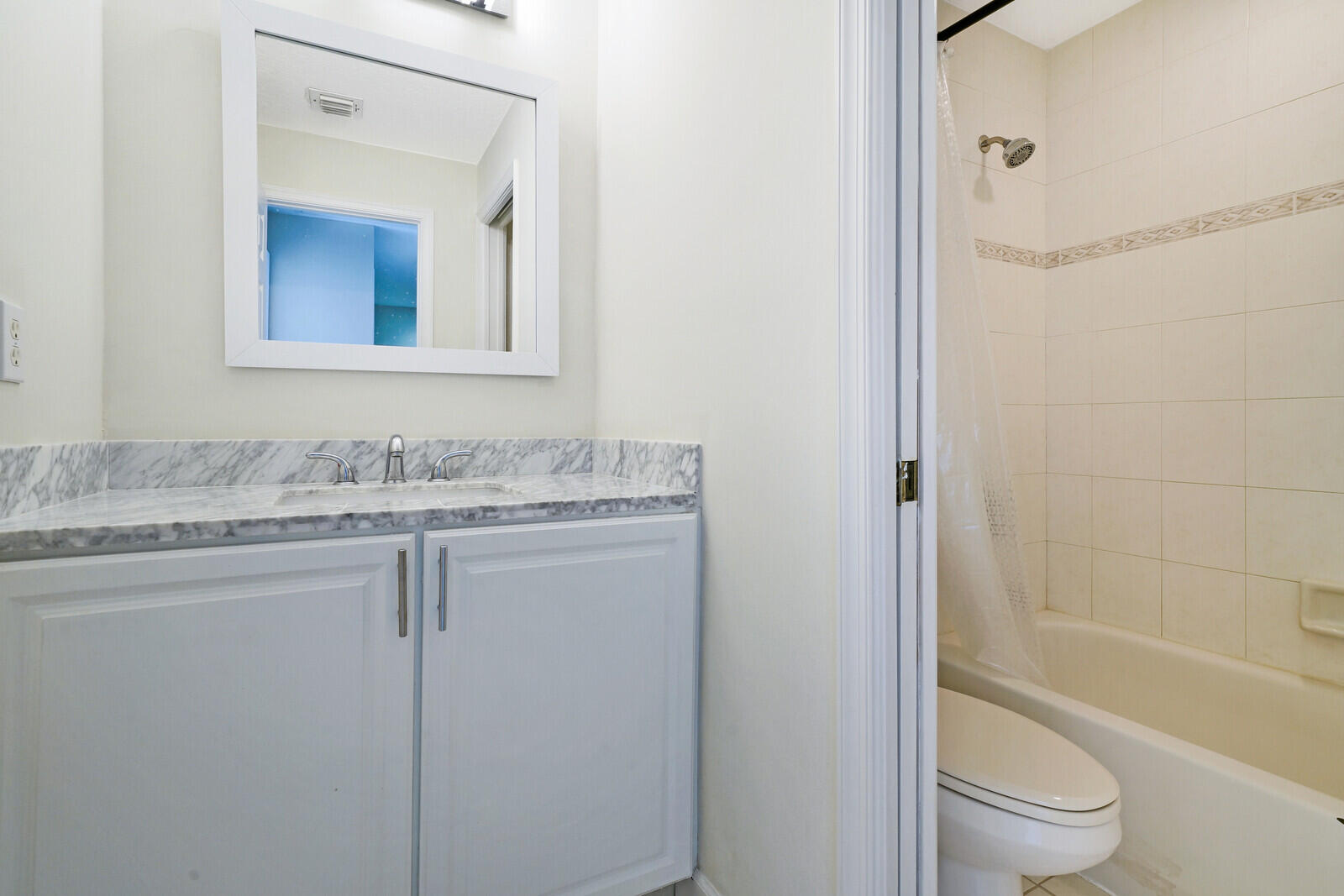 119 Owl Pointe Circle Jupiter, FL 33458 - Photo 19 of 38 28_Image_18_mls