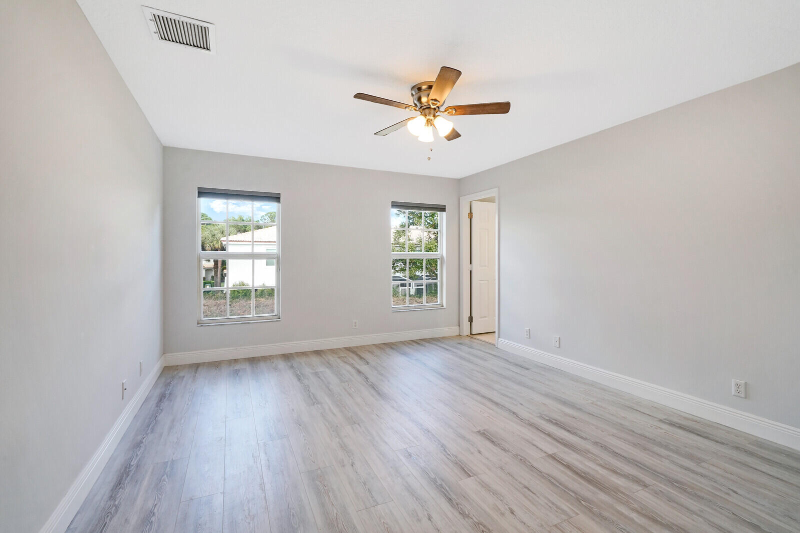 119 Owl Pointe Circle Jupiter, FL 33458 - Photo 22 of 38 31_Image_21_mls