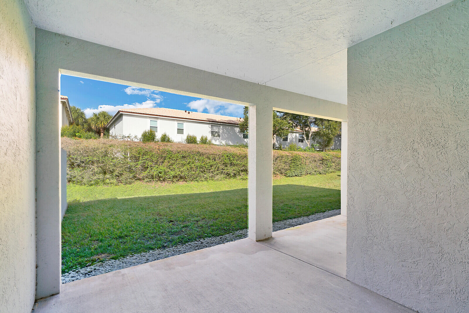 119 Owl Pointe Circle Jupiter, FL 33458 - Photo 32 of 38 60_Image_28_mls