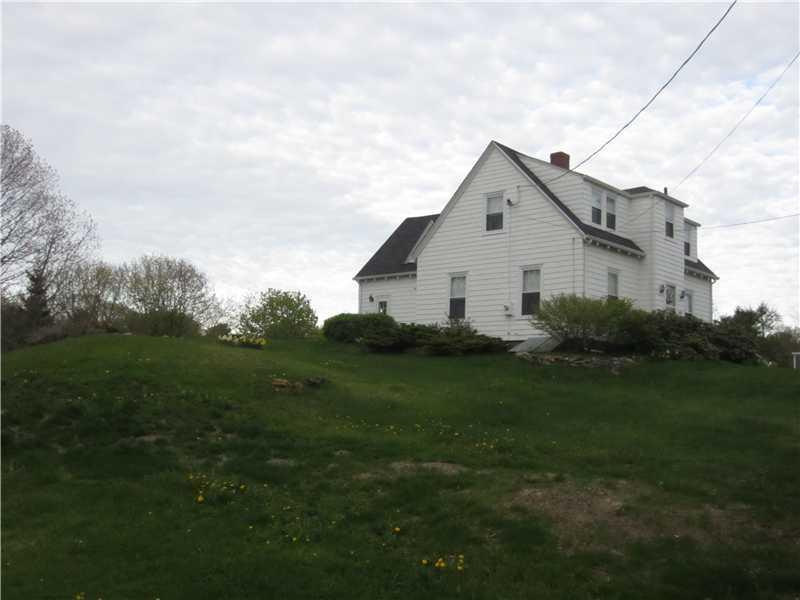 33 Meeting House Road Biddeford, ME 04005 - Photo 2 of 26 Exterior Front.