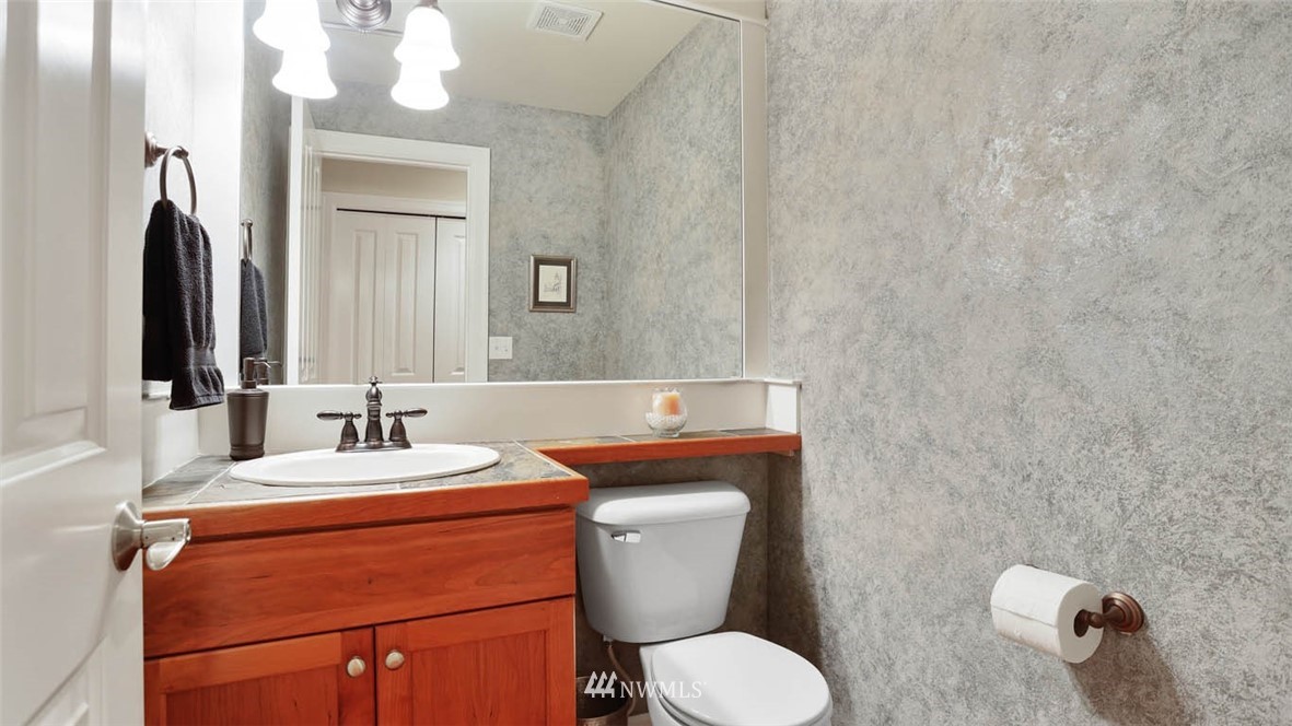 17041 164th Way Southeast Renton, WA 98058 - Photo 18 of 32