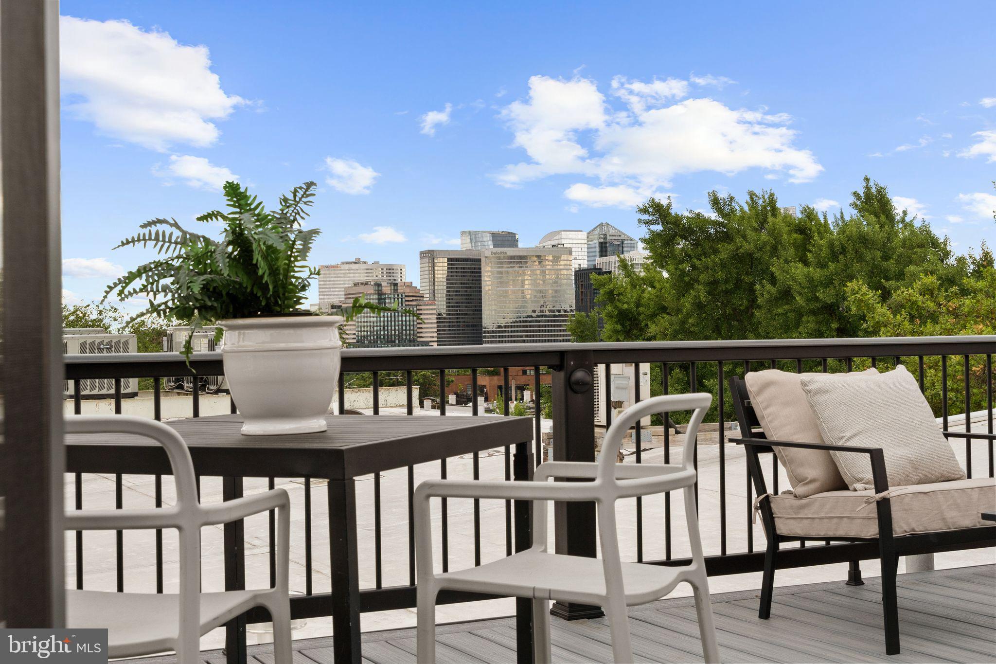 3246 N Street Northwest, Unit 4A Washington, DC 20007 - Photo 15 of 31 Rosslyn views