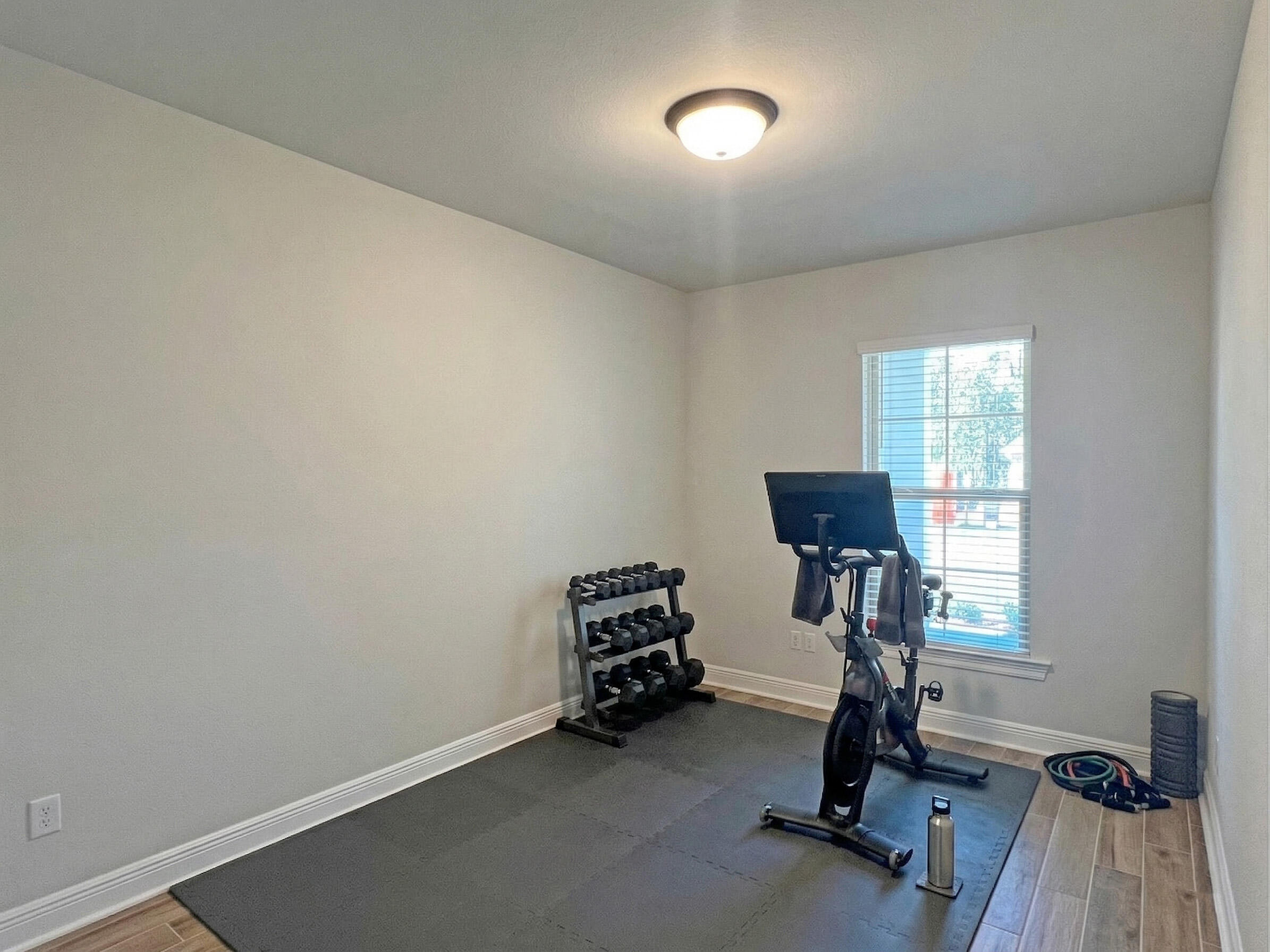 303 East Tweet Street Freeport, FL 32439 - Photo 20 of 31 VIRTUALLY STAGED