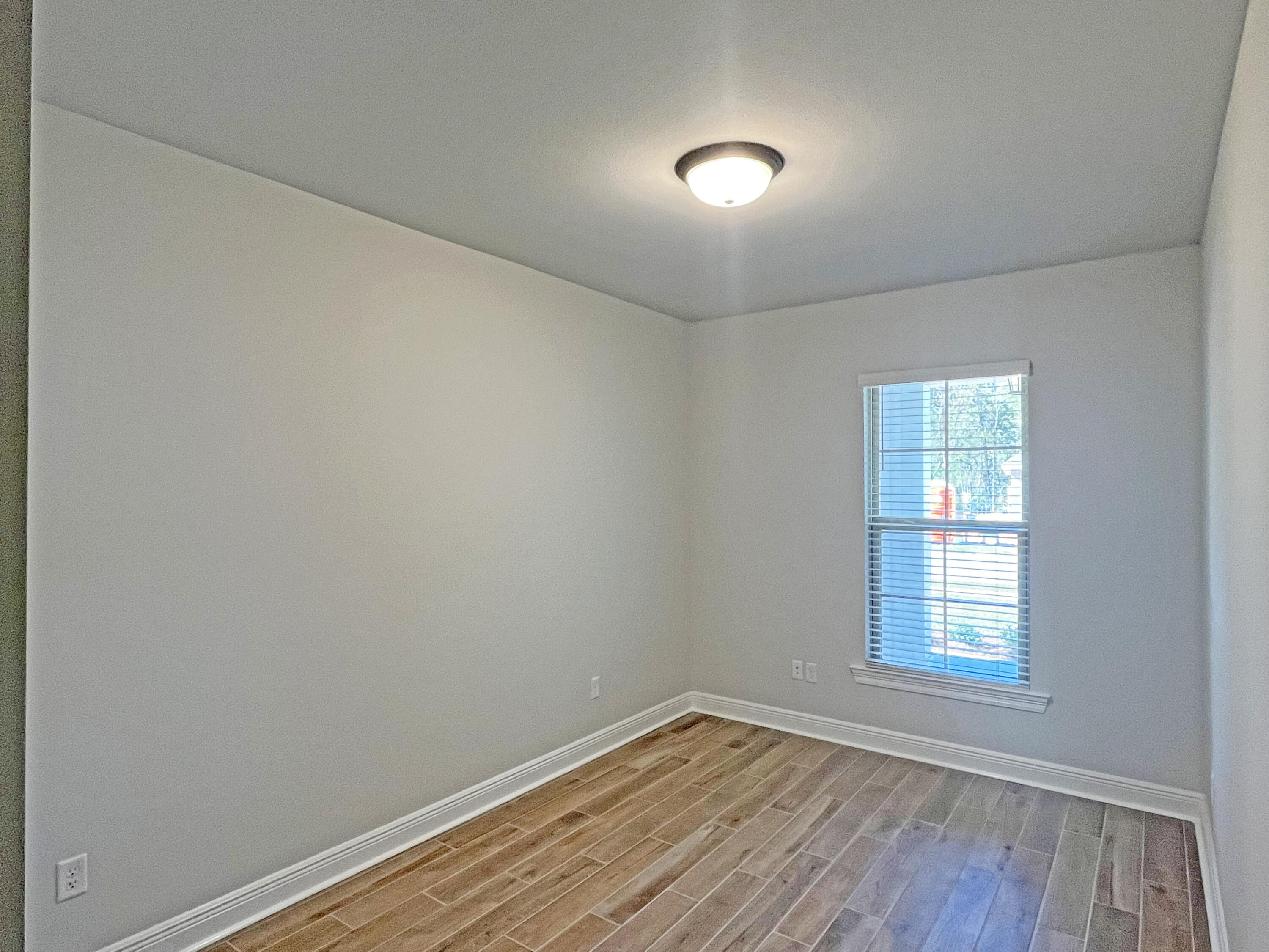 303 East Tweet Street Freeport, FL 32439 - Photo 21 of 31 IMG_1321