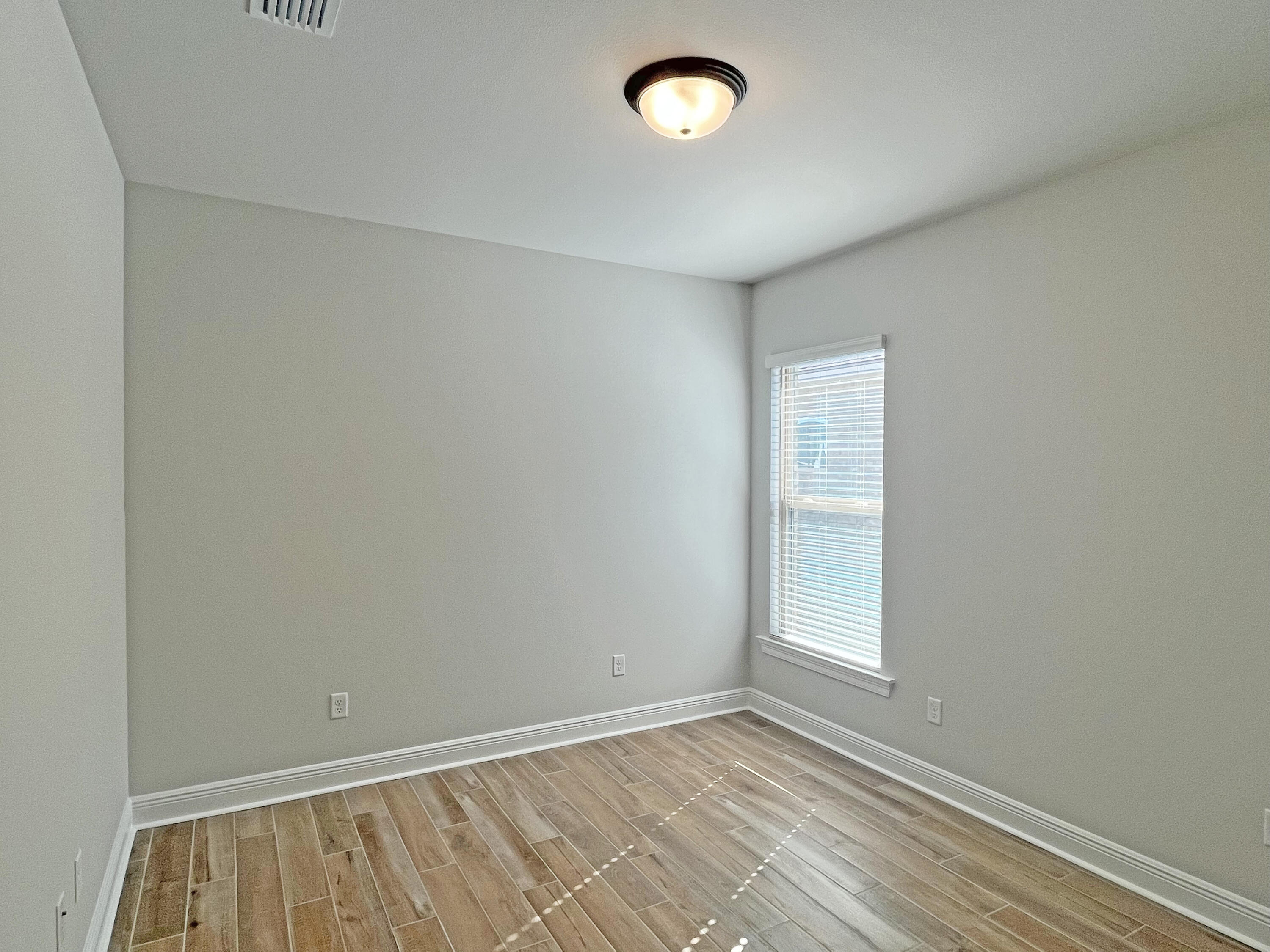 303 East Tweet Street Freeport, FL 32439 - Photo 23 of 31 IMG_1323