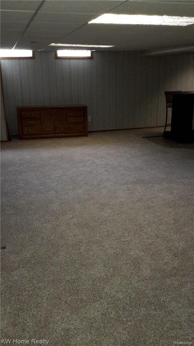 25247 Branchaster Road Farmington, MI 48336 - Photo 17 of 22 Lower level recreation room.jpg