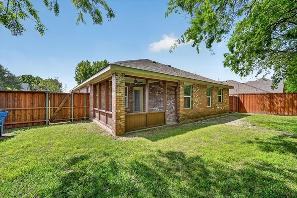 $1,900 | 3304 Glenmore Drive, Melissa, TX 75454