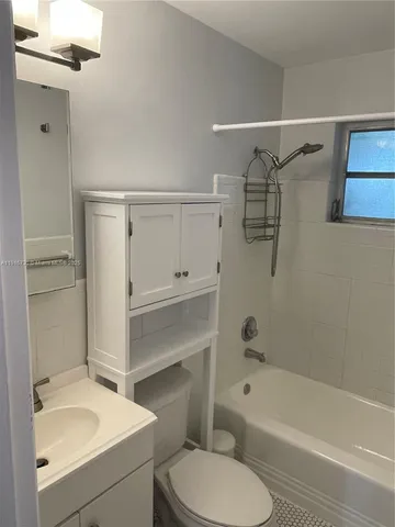 $1,550 | 2215 Northeast 11th Avenue, Unit 2215, Wilton Manors, FL 33305