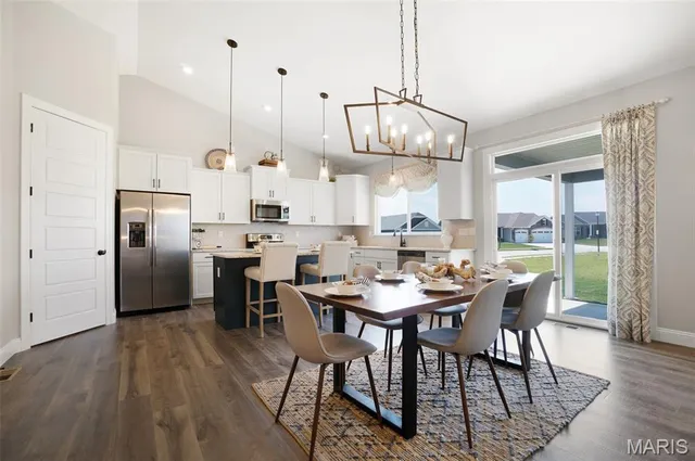 $629,900 | 701 Palisades Drive, St. Charles, MO 63301