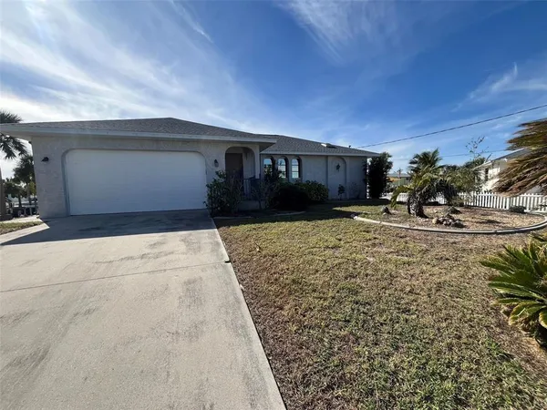 $1,995 | 1111 Brown Street, Englewood, FL 34224