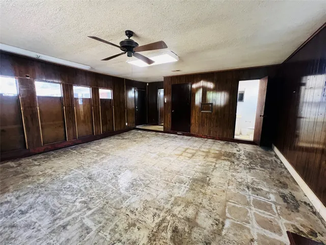 $2,250 | 5511 Willowbend Boulevard, Houston, TX 77096