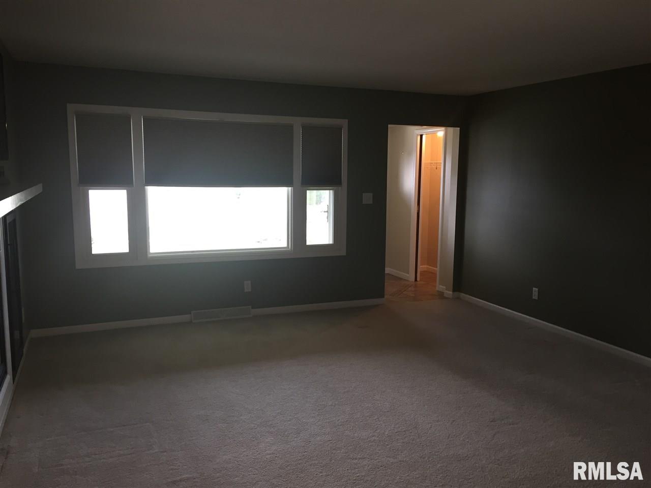 1525 West Cloverdale Road Chillicothe, IL 61523 - Photo 12 of 36 Gallery Image 12