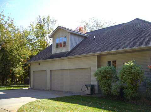 11156 Runyan Lake Road Fenton, MI 48430 - Photo 10 of 28 20292736-9.JPG