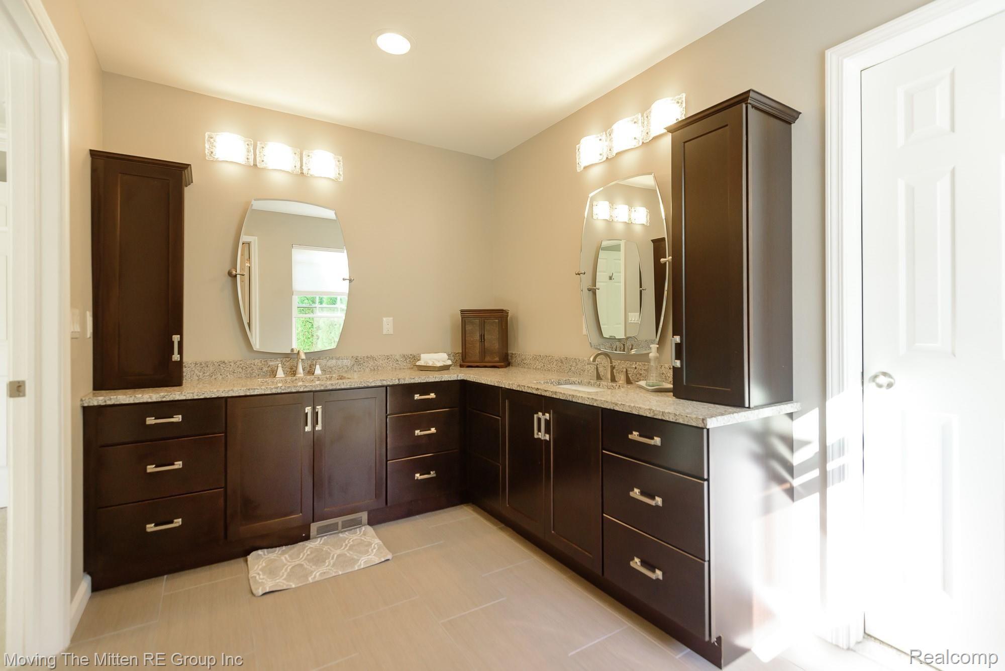 45755 Hanford Road Canton, MI 48187 - Photo 8 of 63 8.jpg