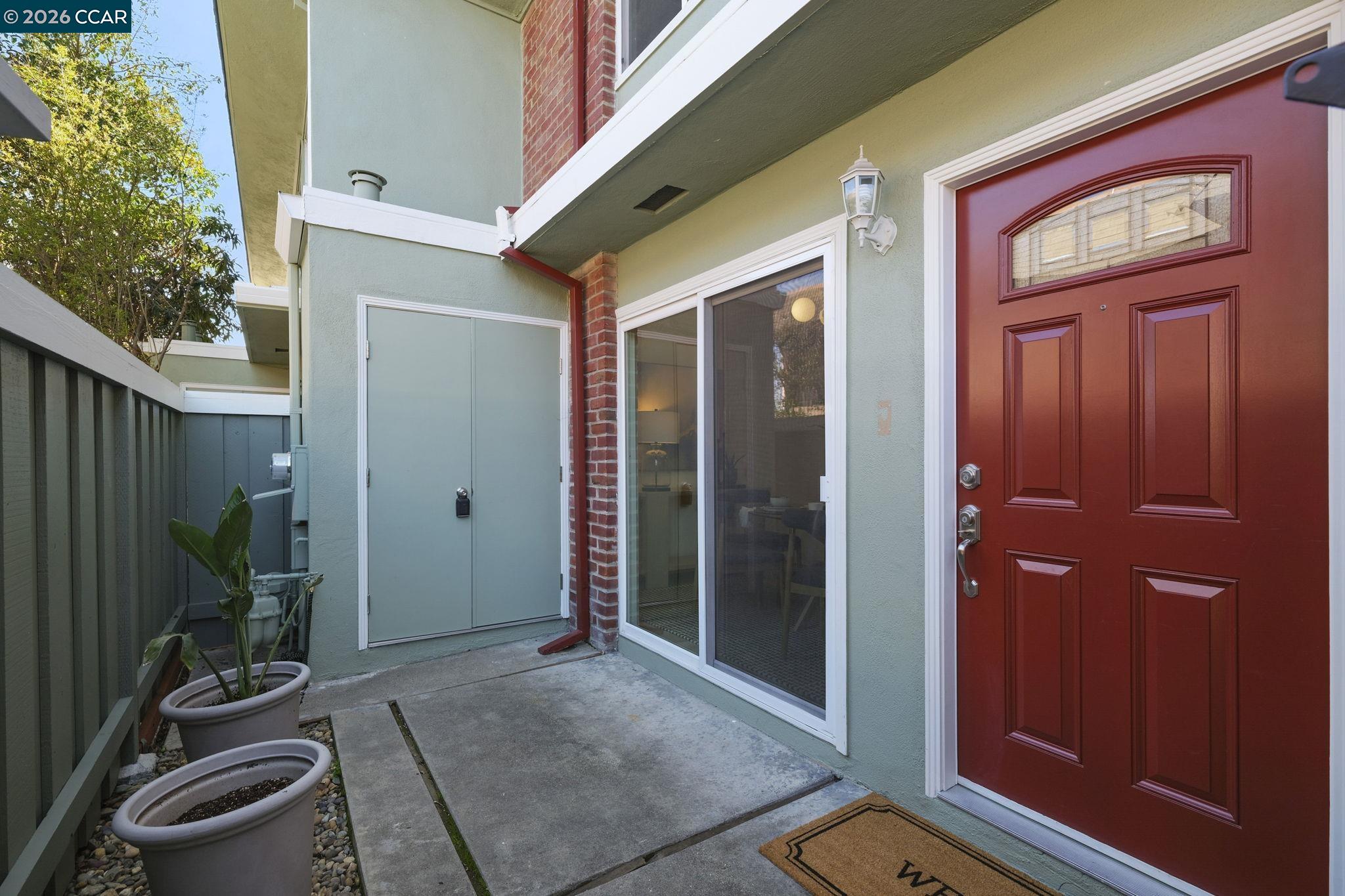 1052 Bancroft Road Concord, CA 94518 - Photo 3 of 37