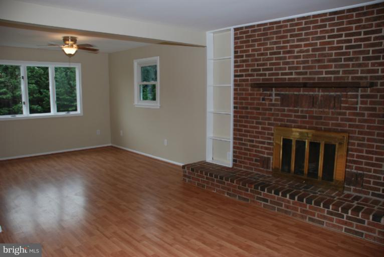 3917 St Paul Road Hampstead, MD 21074 - Photo 17 of 19 Family Room