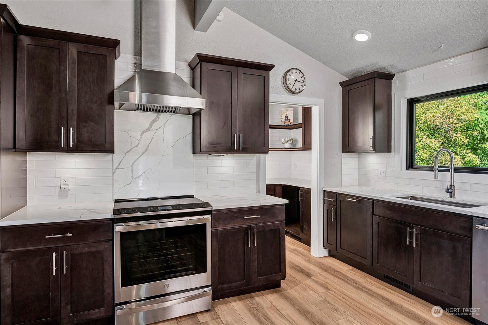 13610 Southeast 180th Street Renton, WA 98058 - Photo 4 of 35 Gallery Image 4