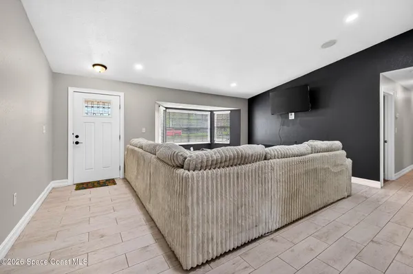 $2,600 | 377 Emerson Drive, Palm Bay, FL 32907