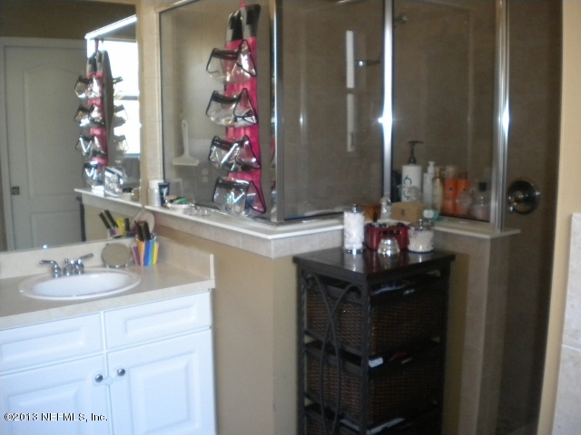 11275 Pine Moss Road West Jacksonville, FL 32218 - Photo 27 of 39 master bathroom