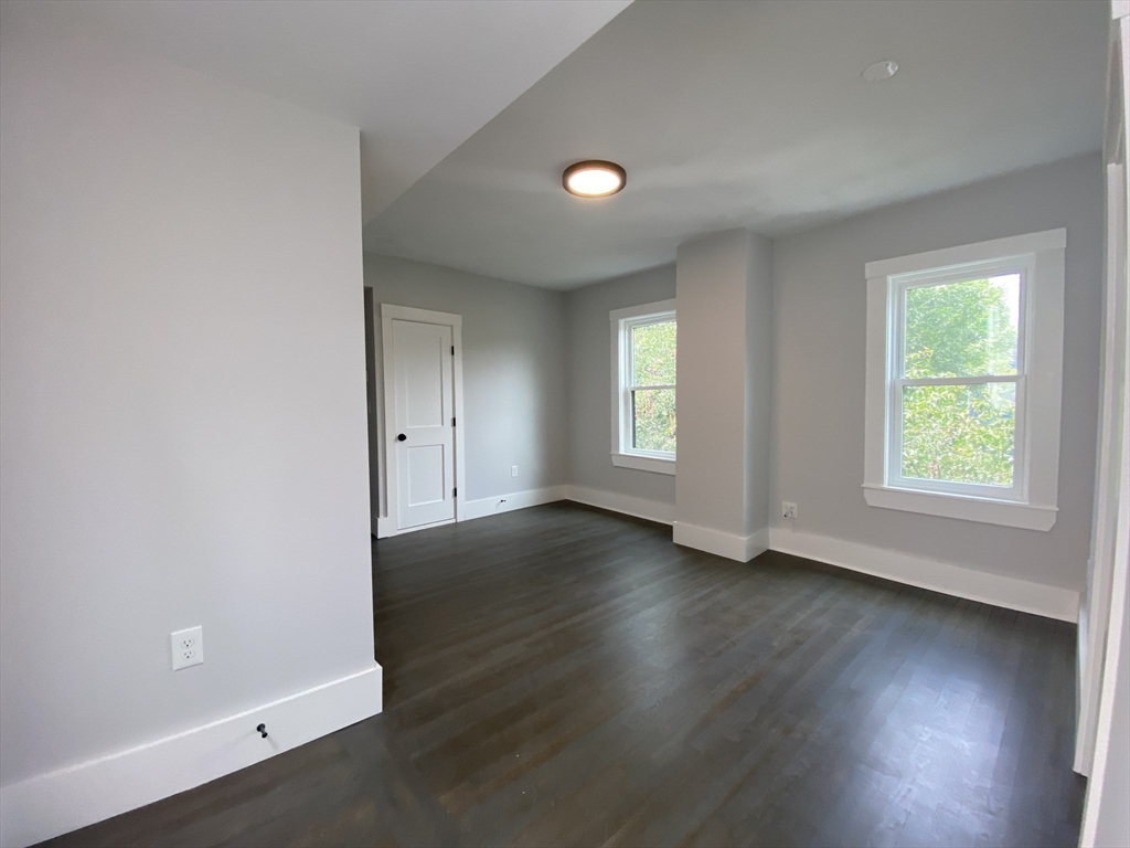 118 Marginal Street, Unit 3 Boston, MA 02128 - Photo 4 of 9