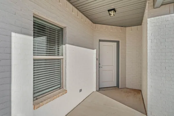 $1,695 | 7016 40th Street, Lubbock, TX 79407