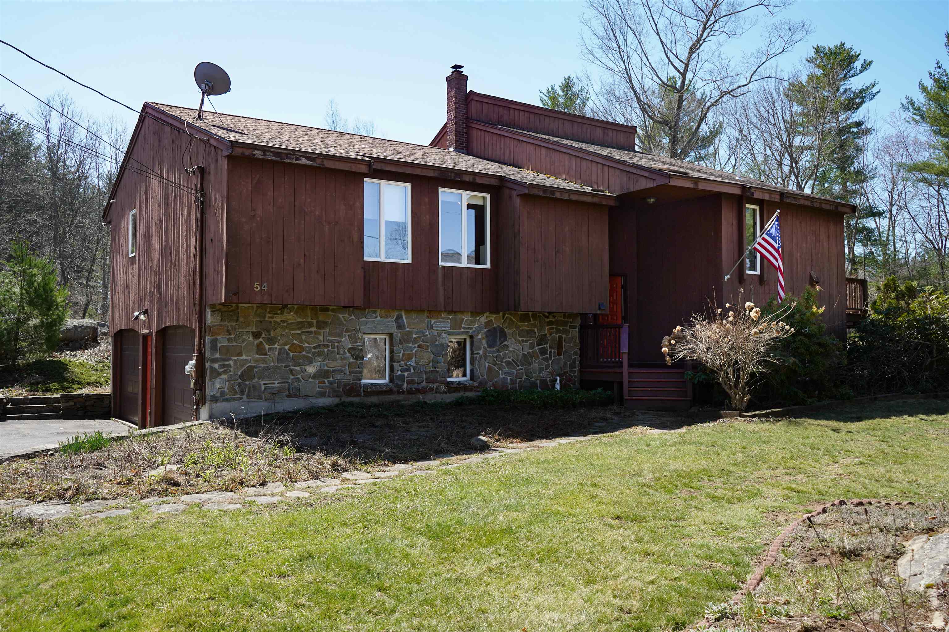 54 Hooker Farm Road Salem, NH 03079 - Photo 1 of 24