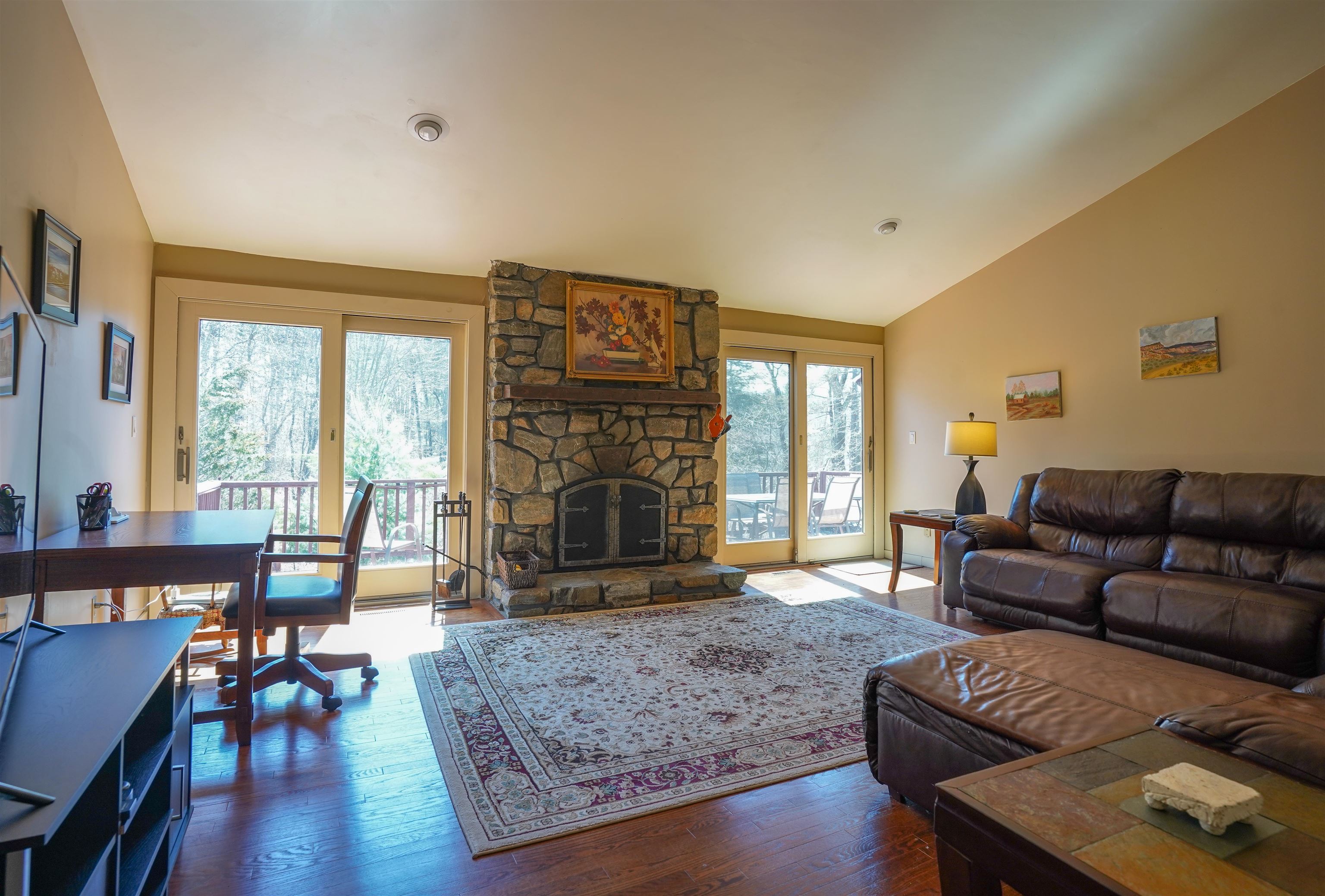 54 Hooker Farm Road Salem, NH 03079 - Photo 4 of 24