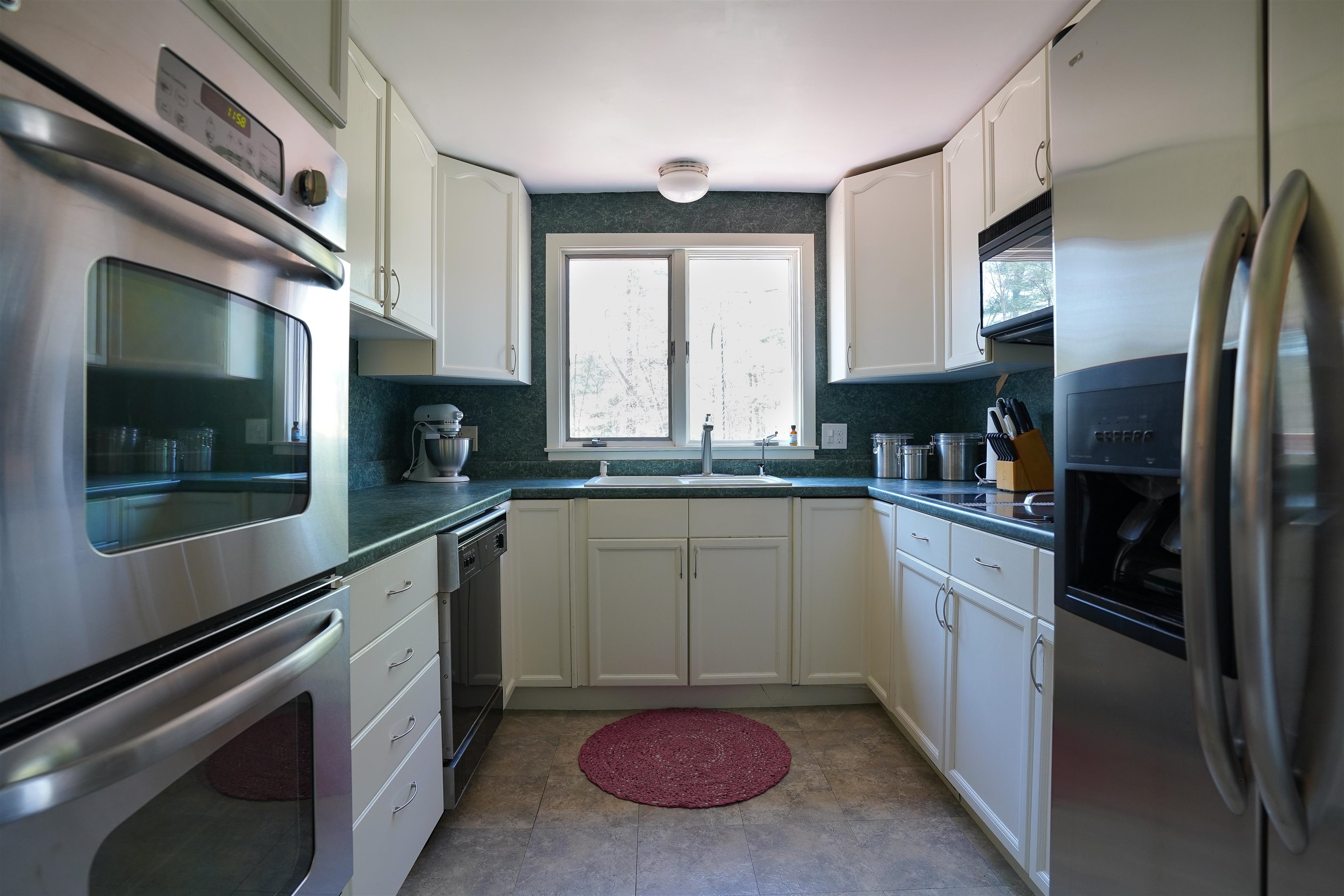 54 Hooker Farm Road Salem, NH 03079 - Photo 6 of 24