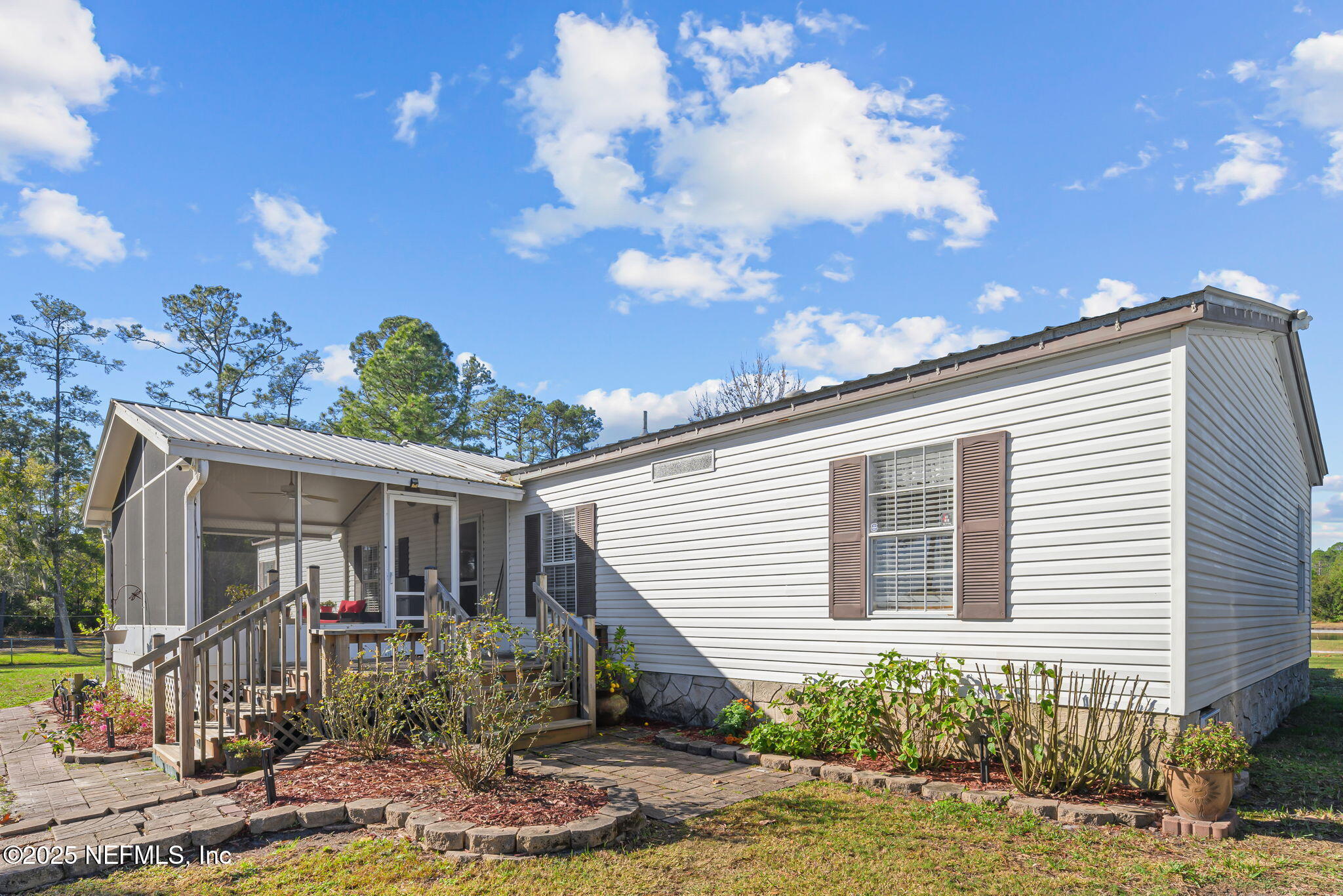 281 Stokes Landing Road Palatka, FL 32177 - Photo 11 of 42 Front View